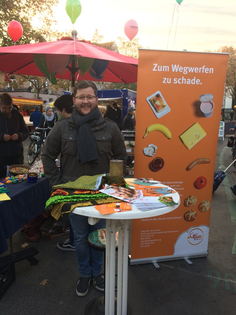 Tombola beim Herbstfest des Wochenmarktes für die Tafel - Tafel ...